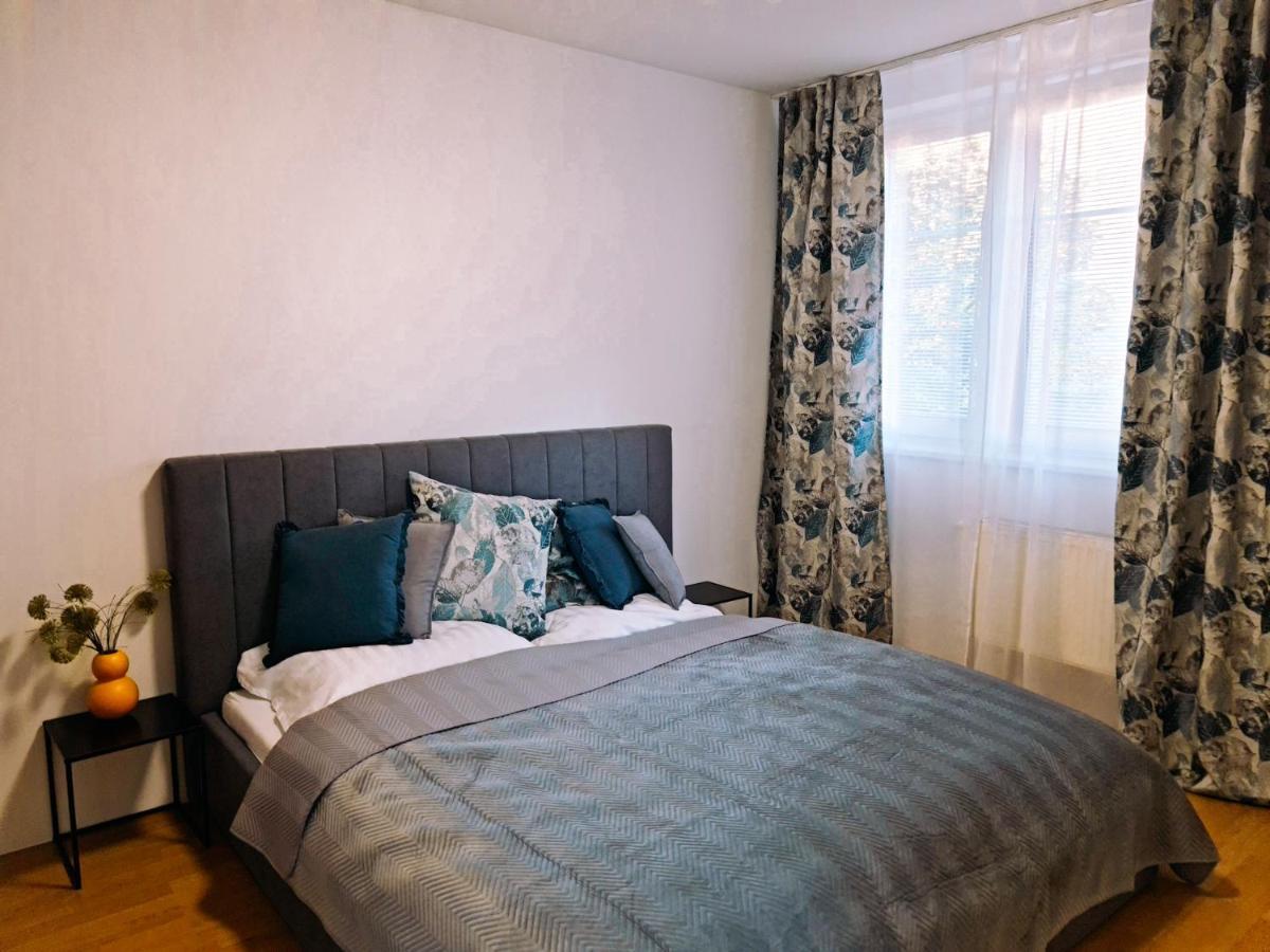 Urban Bloom Apartments By Booky Liptovský Mikuláš Екстериор снимка